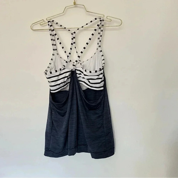 Athleta Hyper Stripe Energize Tank Navy Blue and White Size Medium - Picture 2 of 8